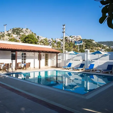 Marma Hotel *
