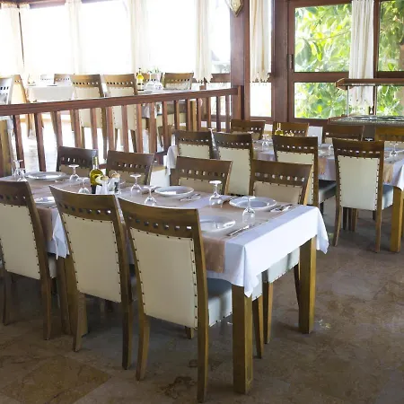 Marma Hotel *